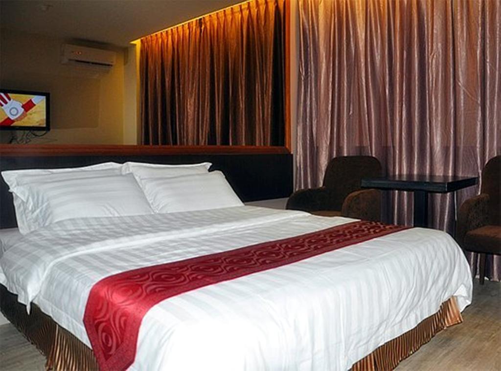 Goldenhill Hotel Kota Kinabalu Habitación foto